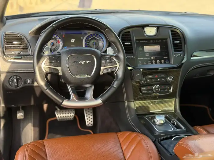 للبيع كرايسلر C300 SRT 10