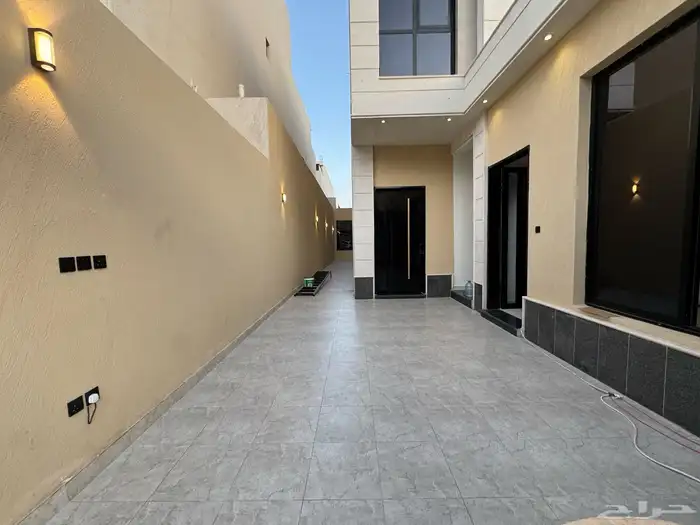 للبيع دور ارضي حي النهضة 0