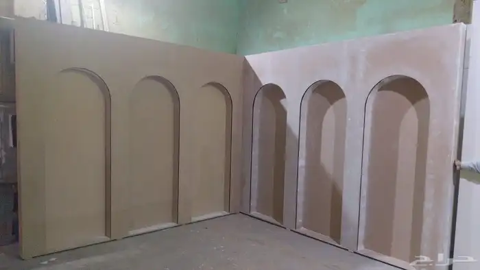 مهندس سعودي نصمم وننفذ جميع انواع الديكورات جميع م سخص الخش 3