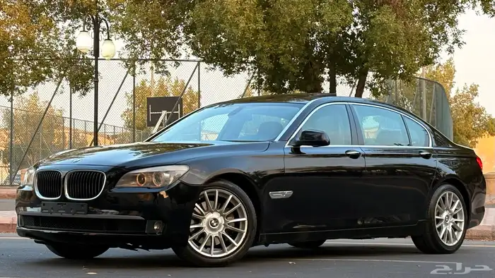 بي ام دبليو 730Li 2012 1
