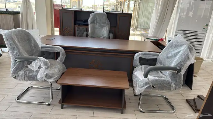 جديد مكتب طقم مودرن فخم مع طقم كنب جلد فخم 5اشخاص و 7اشخاص 5