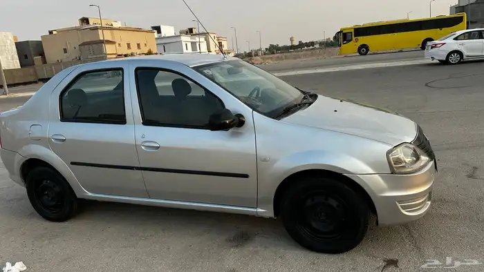 رينو لاغونا 2012 16