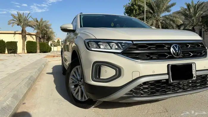 فولكس واجن تي روك T-ROC 2023 وكالة وممشى قليل 1