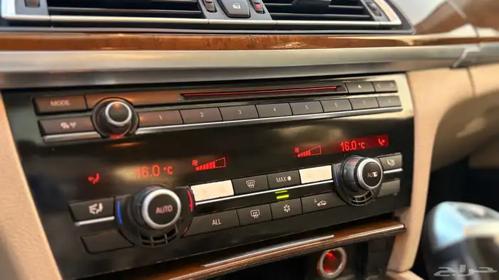 بي ام دبليو 730Li 2012 31