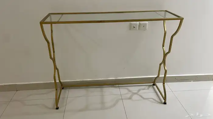 كنب جديد 6 منفرد ومعه طاولات استقبال 2 ومغسلة 5