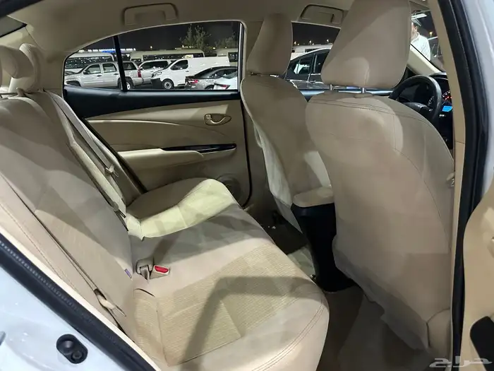 تويوتا يارس موديل 2022 استاندر نظيف 13