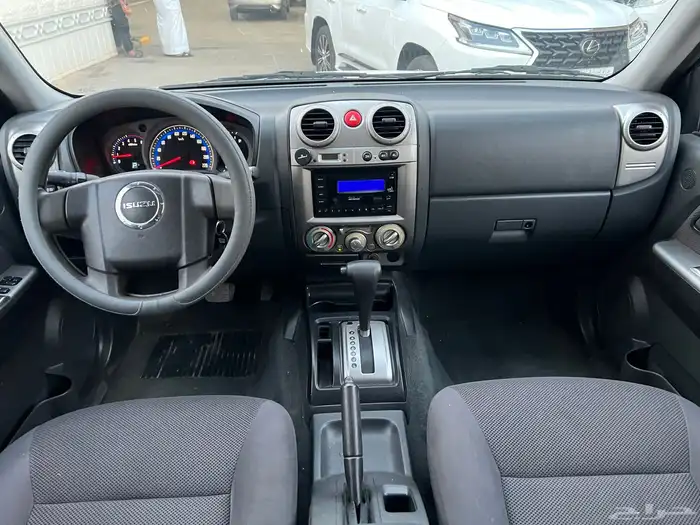 ايسوزو 2007 LS قير اوتوماتك ممشى 129.000لدى قمة الاطلال 40