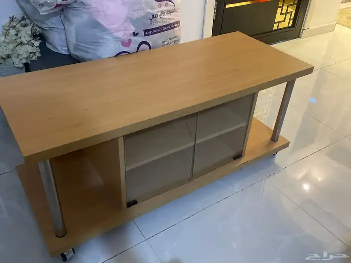 دولاب تلفزيون نظيف 1