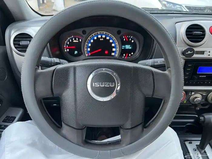 ايسوزو 2007 LS قير اوتوماتك ممشى 129.000لدى قمة الاطلال 57