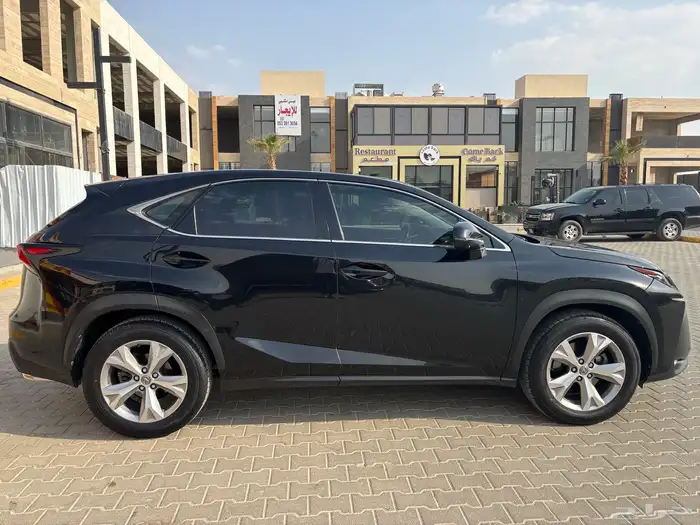 Lexus NX 200t 5