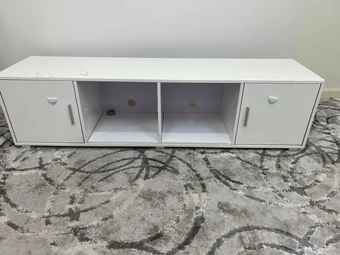 طاولة تلفزيون 1