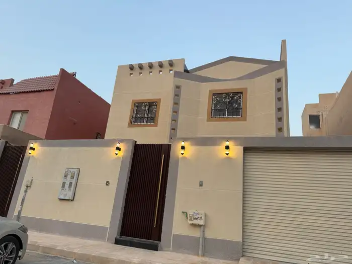 فيلا دور وشقتين مساحة 375 م في الدار البيضاء 0