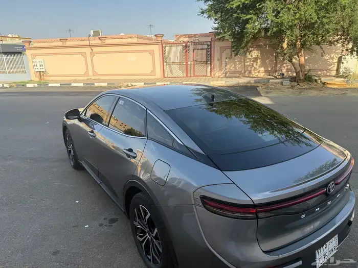 كروان 2025 رمادي بريميوم 4