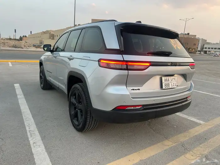 جيب جراند شروكي 2023 - Jeep Grand Cherokee Altitude 1