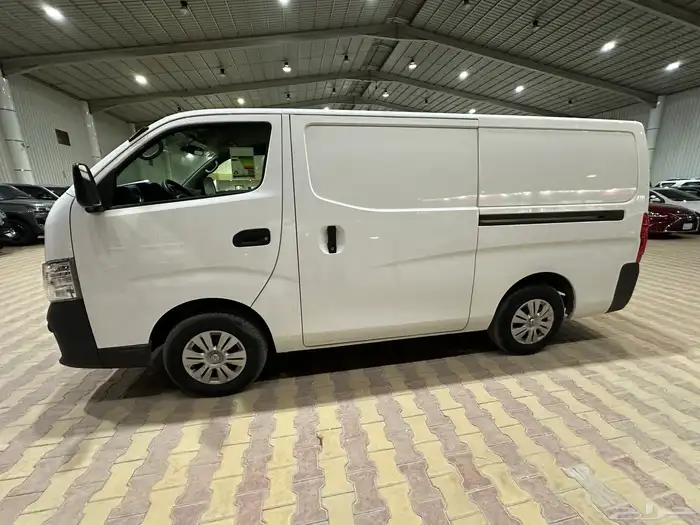 نيسان باص اورفان موديل 2021 بظاعه ديزل 4