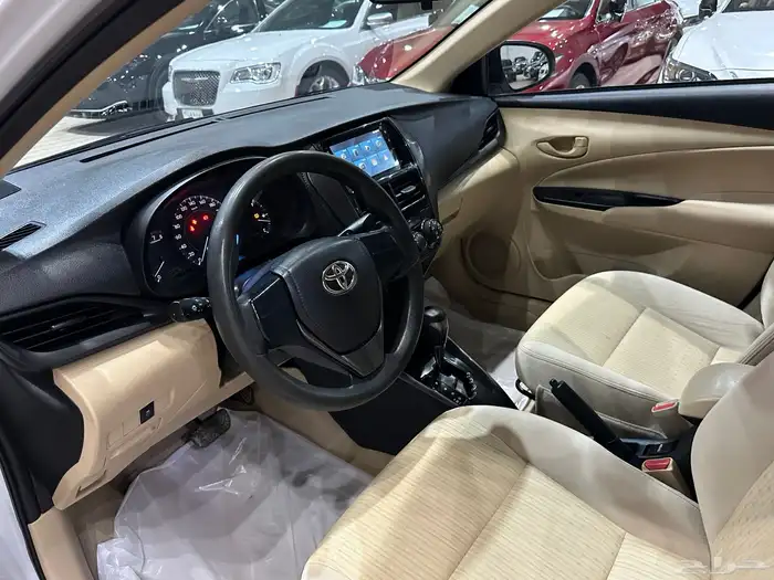 تويوتا يارس موديل 2022 استاندر نظيف 9