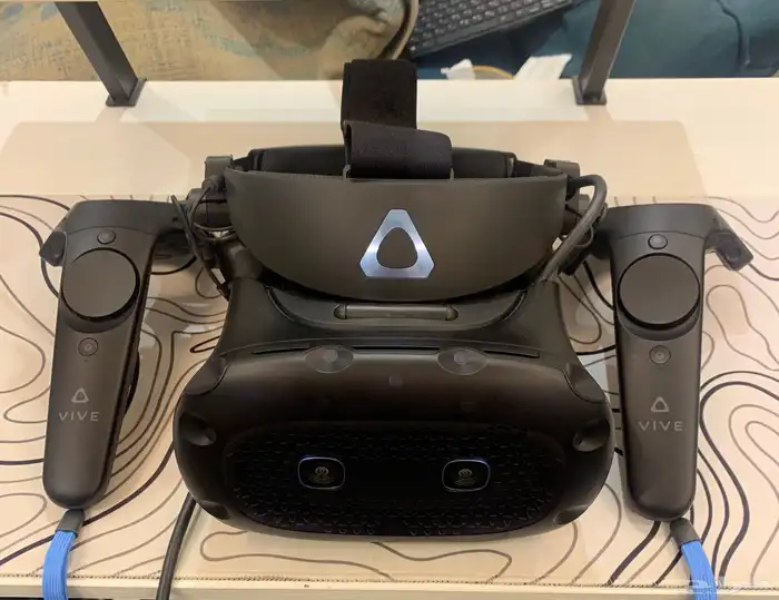 Htc vive cosmos elite 4