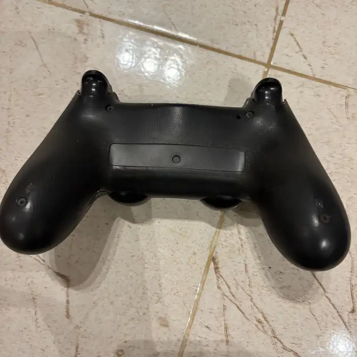 سوني فور 1تيرا شريط فيفا وستاند ايدي وشنطه ماقد انفك 8