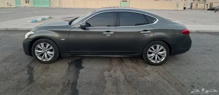 انفنتي M37 موديل 2011 4