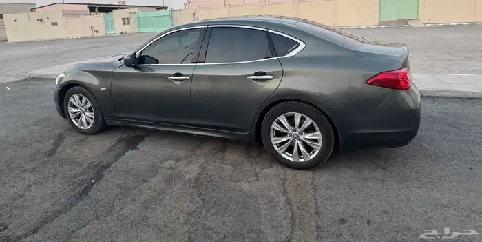انفنتي M37 موديل 2011 5