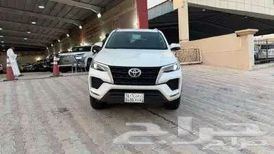 تويوتا فورتشنر GX 2023 بنزين دبل 4 سلندر 2