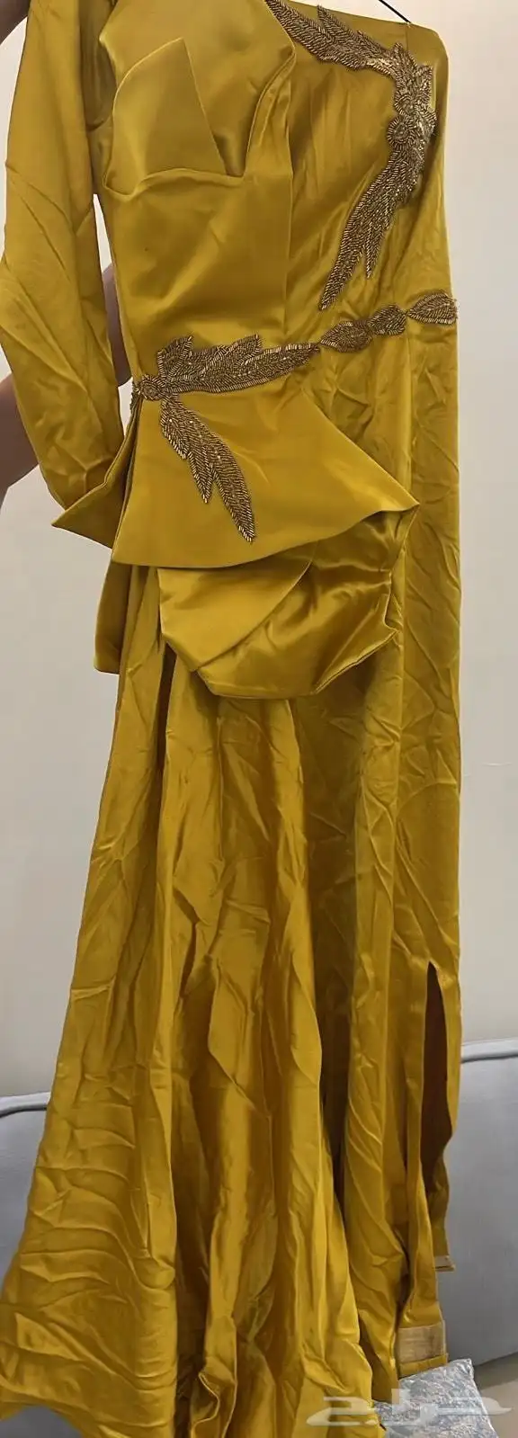 فساتين للبيع جديده من لبسه واحده 0