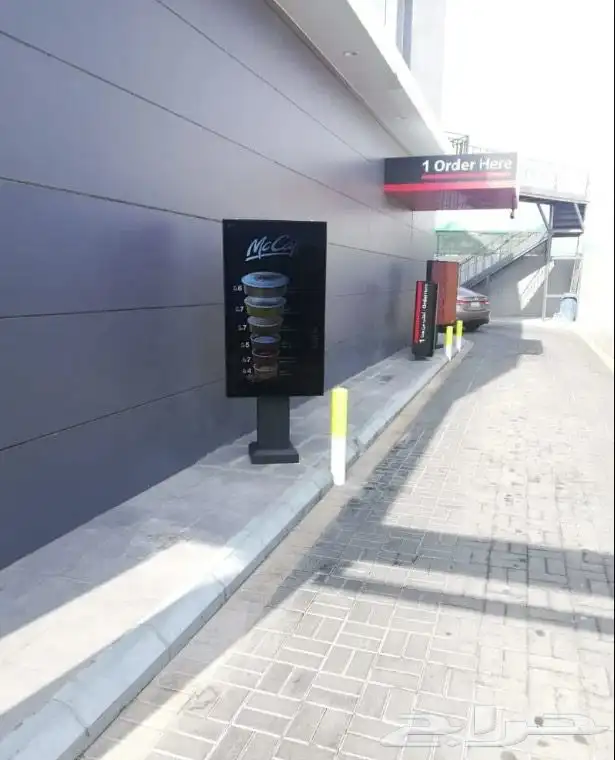شاشات خارجيه وداخليه مطاعم 3