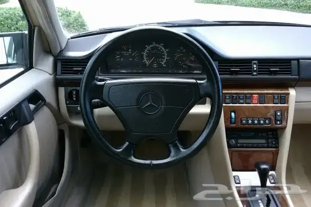 مرسيدس اي 1994 Mercedes-Benz 500E (بيع مزاد ينتهي في 8Sep) 2