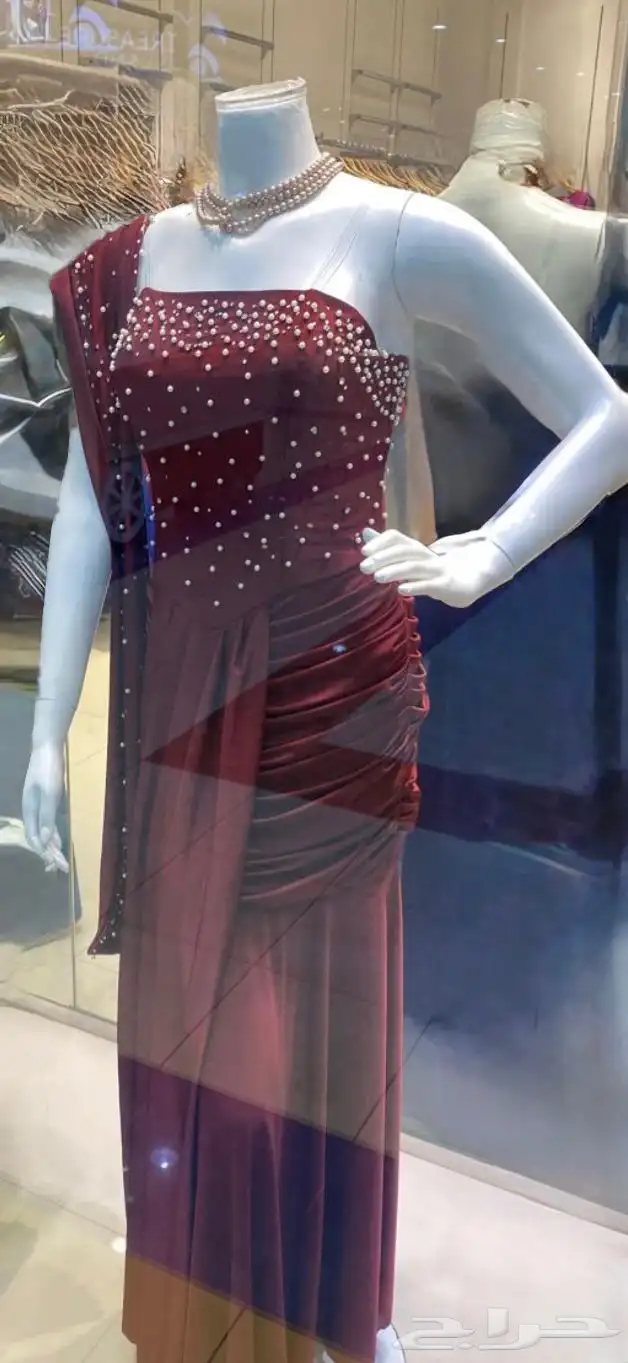 فستان احمر 0