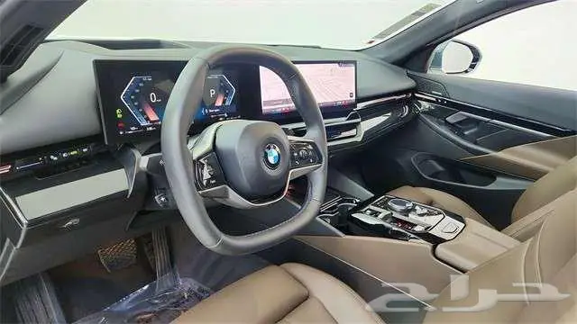 بي ام دبليو 2025 الفئه الخامسه 530i لون مميز جدا 9