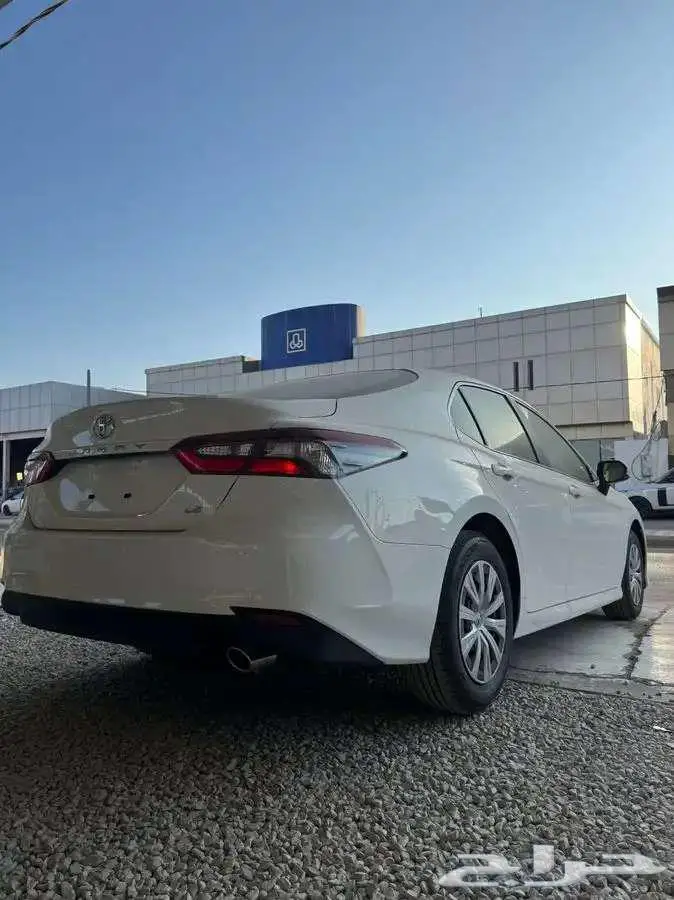 كامري 2024 LE اصفار سعودي 3