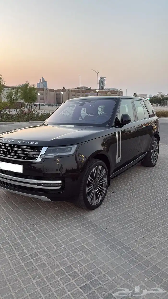رنج روفر 2023 HSE 8 سرندل عداد 37 الف 0
