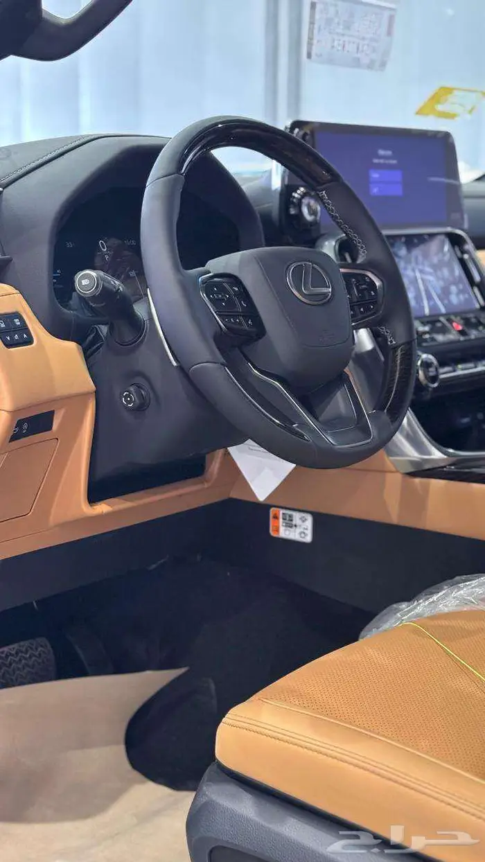 لكزس LX600 BB لون تيتانيوم سعودي 11
