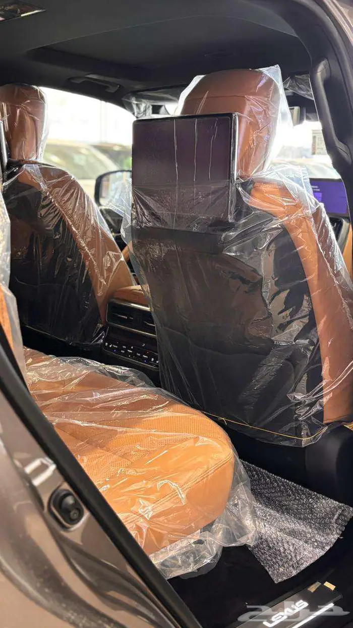 لكزس LX600 BB لون تيتانيوم سعودي 9