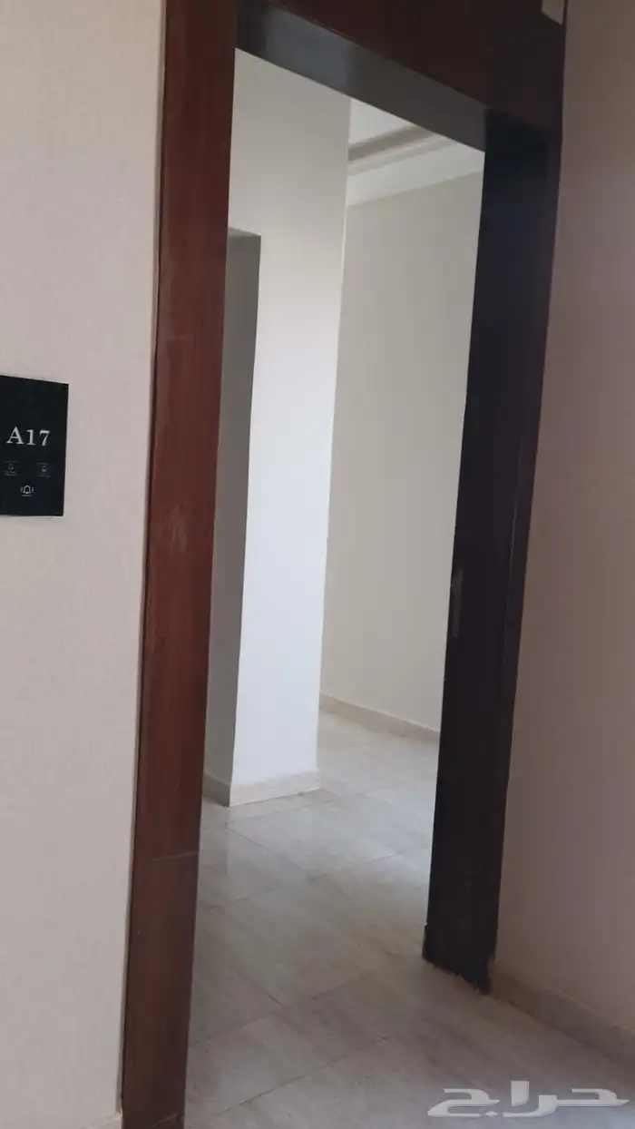 للبيع شقة بعمارة سكنية 220م - الرياض حي ديراب 0