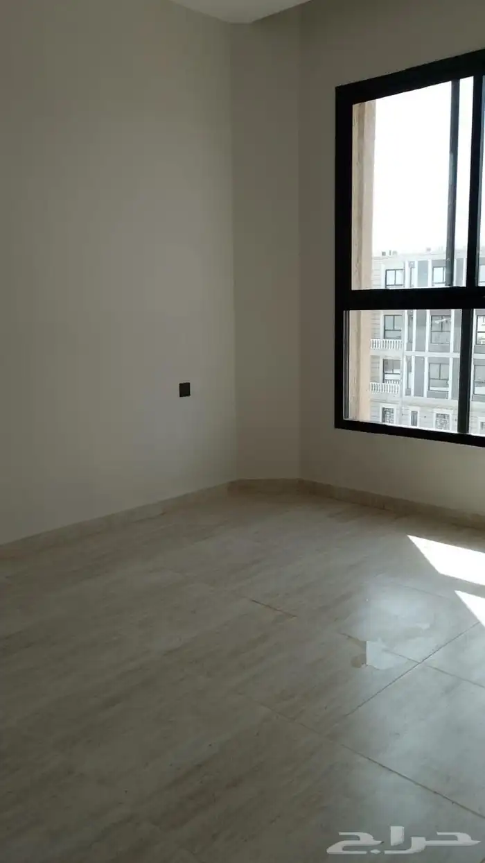 للبيع شقة بعمارة سكنية 220م - الرياض حي ديراب 13