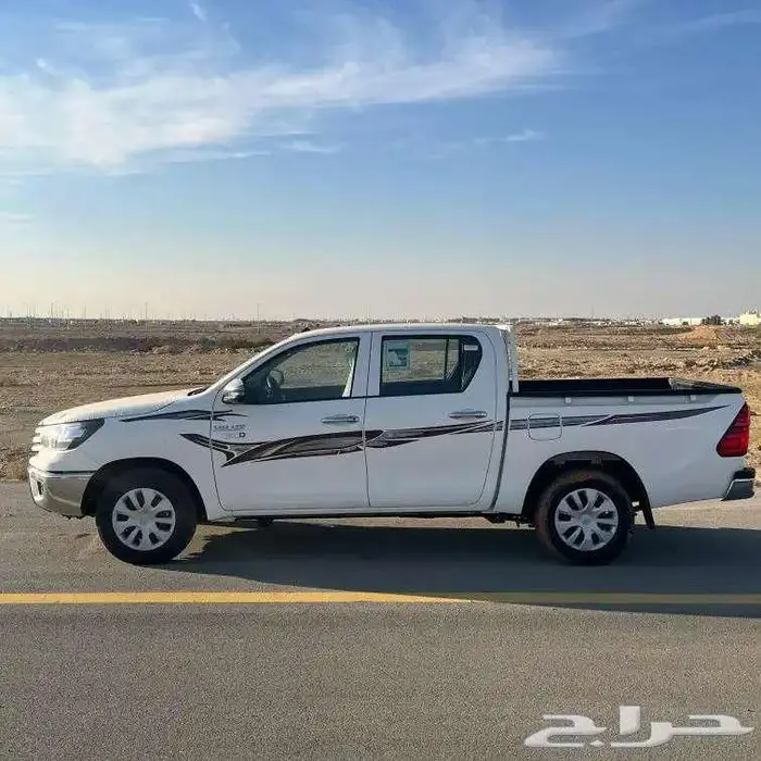 تويوتا هايلوكس غمارتين ديزل بدون دبل 2025 6