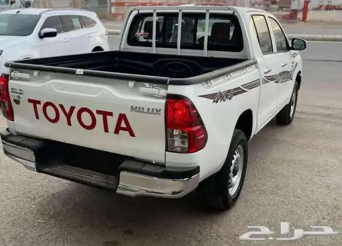 هايلوكس غمارتين GL2 4 4 عادي ديزل 2025 11