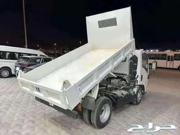 ايسوزو قلاب 3 طن 2025 ديزل كاش وتقسيط 5