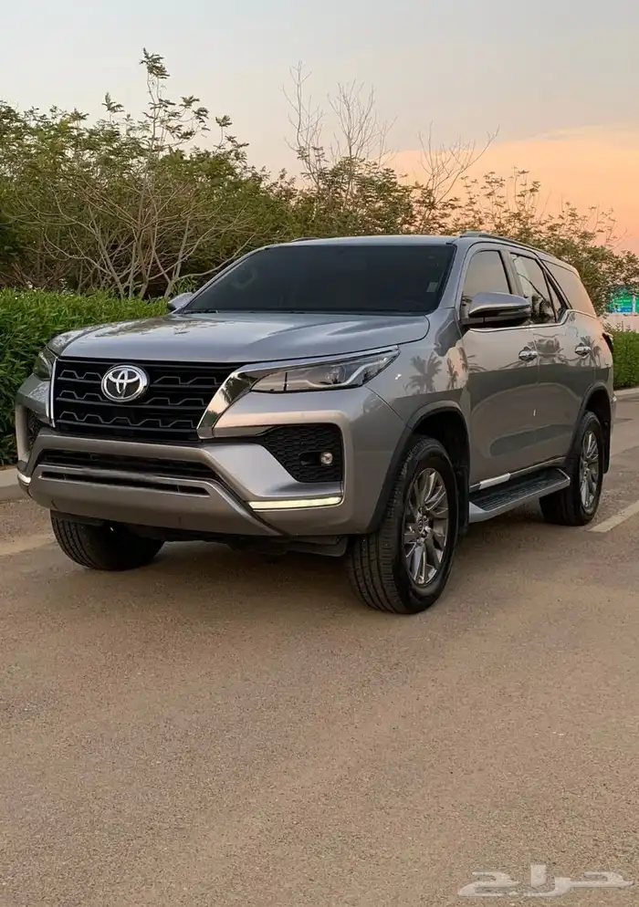 فورتشنر 2022 فل كامل 6 سلندر 3