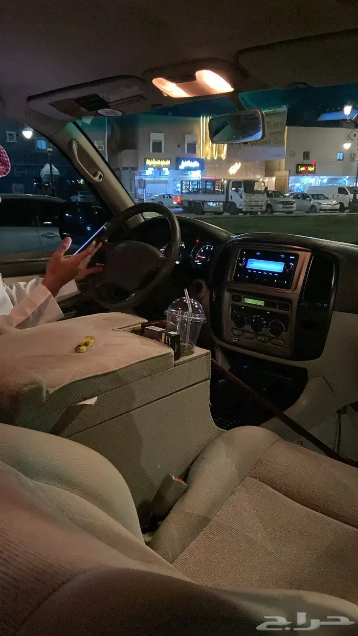 لاندكروزر Gx 2007 اسود 10