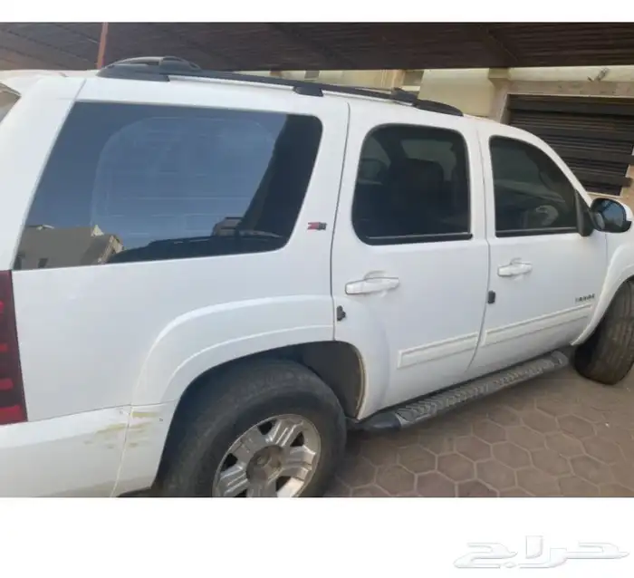 تاهو Z71 2013 ماشية 220 الف لون ابيض 3