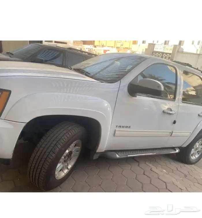 تاهو Z71 2013 ماشية 220 الف لون ابيض 1