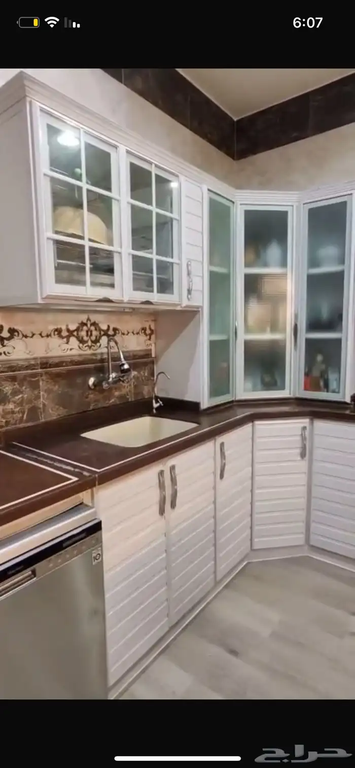 دولاب مطبخ كامل مع الشفاط للبيع 0