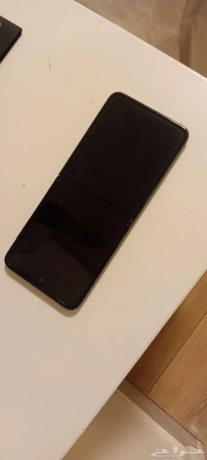 للبيع زد فليب 3 نظيف جدا مع كرتونه لون عشبي z flip 3 12