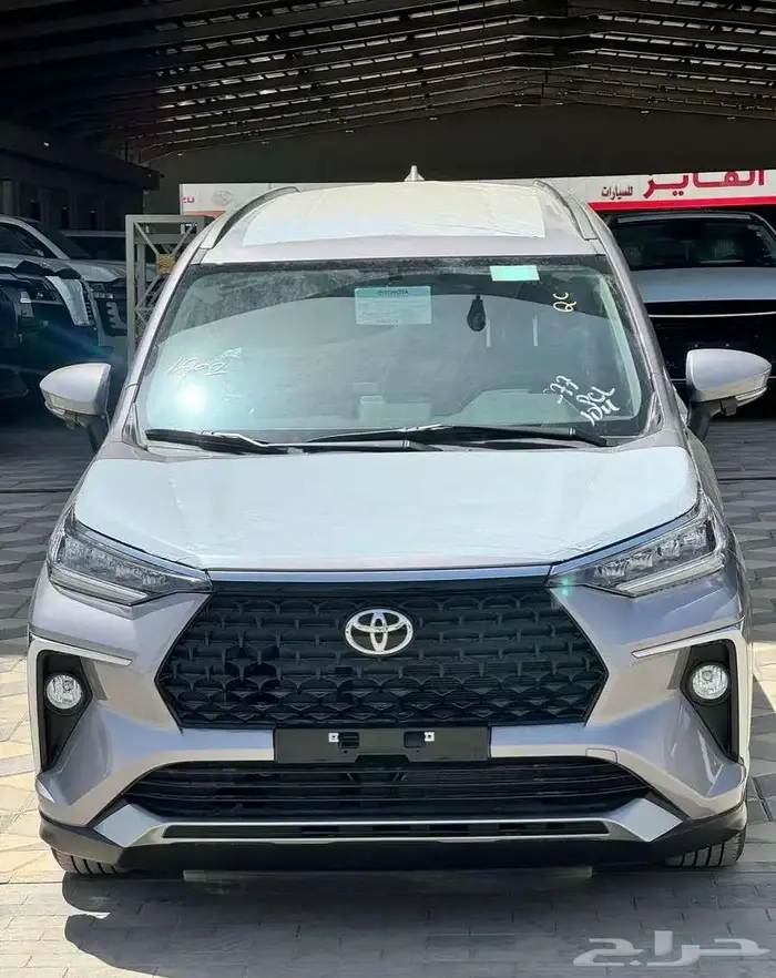 تويوتا فيلوز GLX بنزين 2025 27