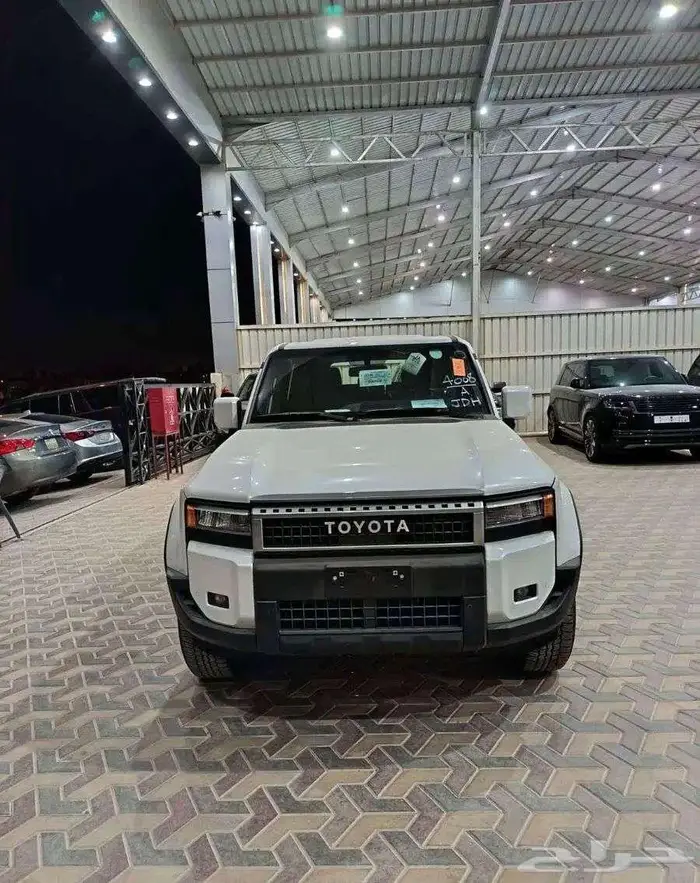 تويوتا برادو TXL1 بنزين 2025 4