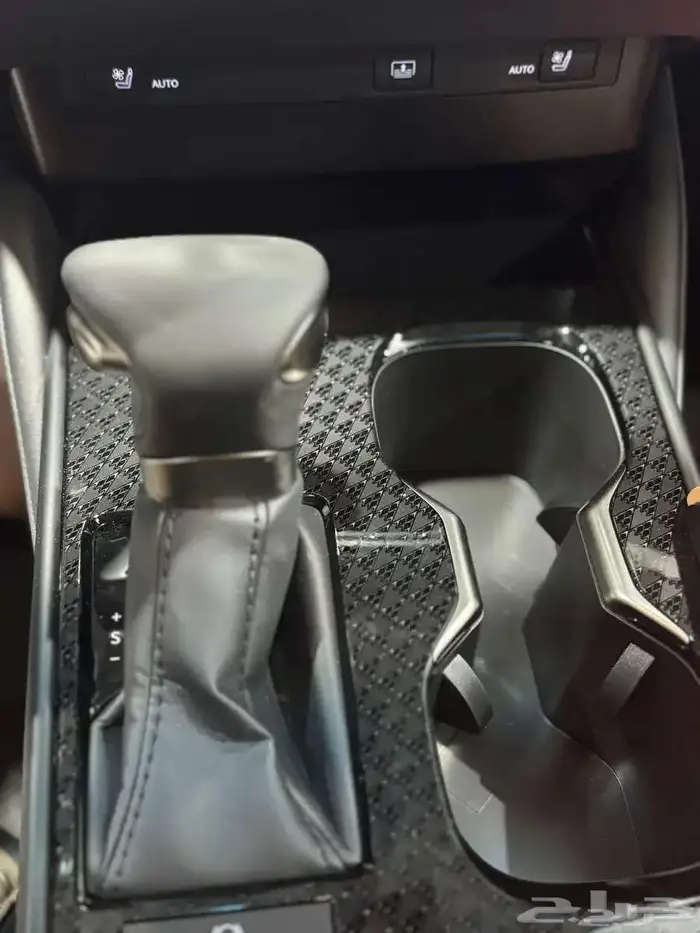 لكزس ES 350 بريمي CC بانوراما بروجيكتر 2025 اللون ابيض 13