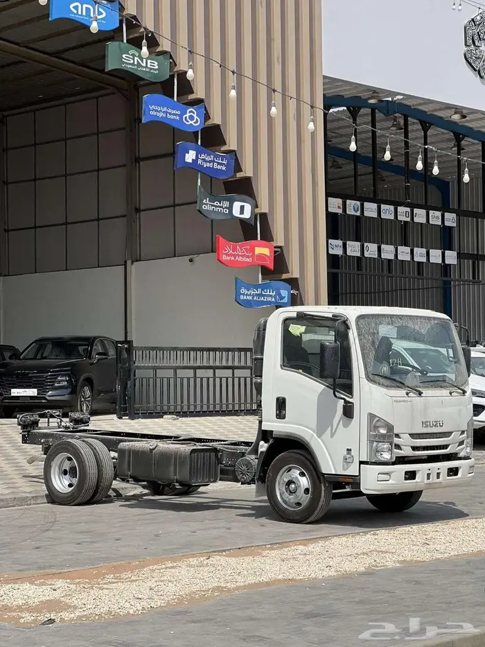 ايسوزو دينا 4 طن شاص طويل وقصير 2025 9