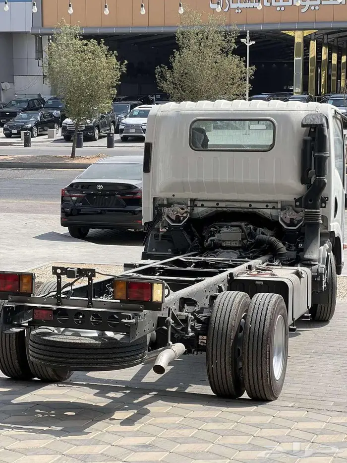 ايسوزو دينا 4 طن شاص طويل وقصير 2025 7